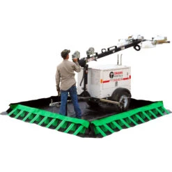 UltraTech 8681 - 10' X 30' Spill Containment Berm, Compact Model
