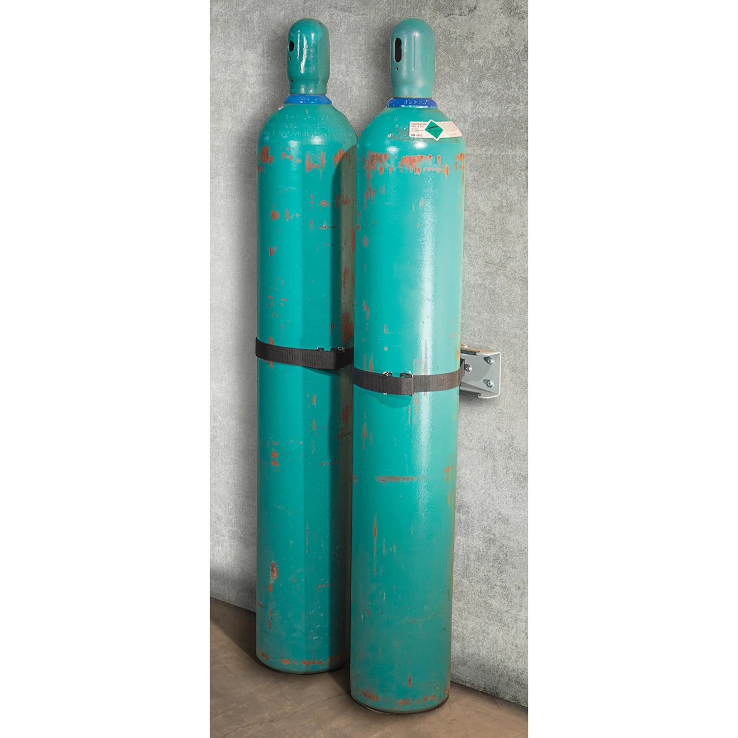 Gas Cylinder Support Bracket, 2 Cylinder Capacity, Wall Mount - Image 3