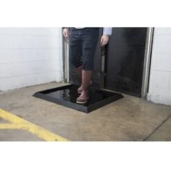 39" X 32" Sani-Trax® Plus Black Rubber Sanitizing Mat